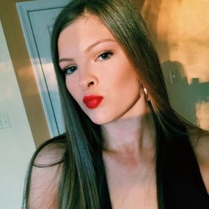 Meet your Posher, Kaleigh